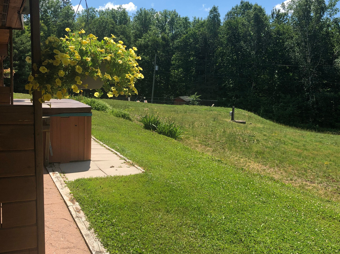 Quiet Bay Inn & Cafe主图