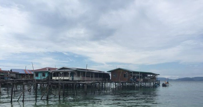 马布岛水上屋主图