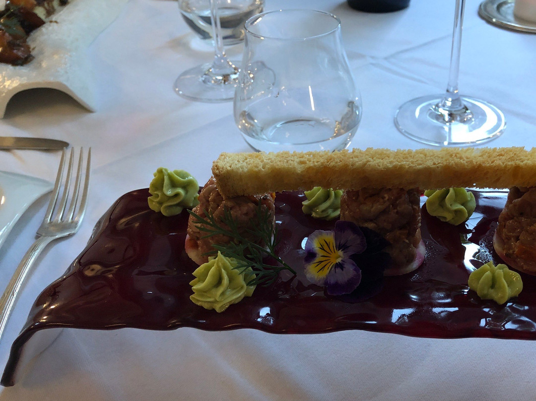 圣救世主酒店主图