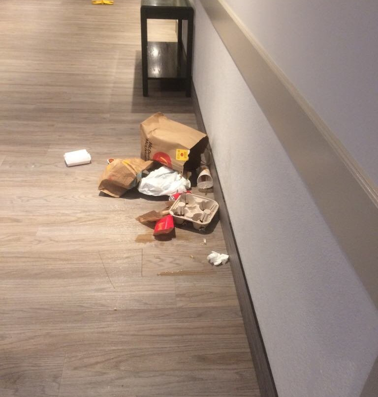 Divya Sutra Plaza and Conference Centre Calgary Airport主图