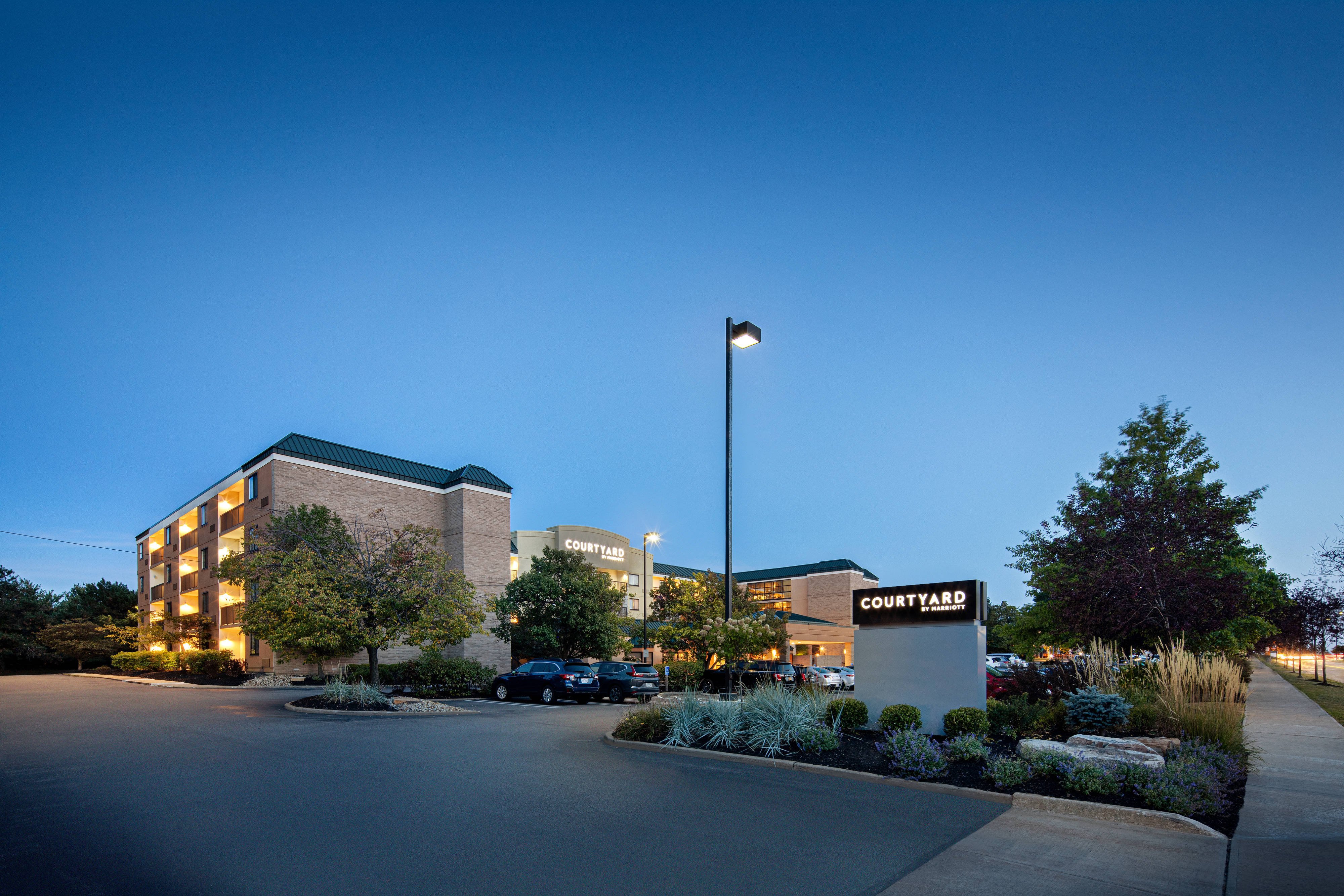 Courtyard Cleveland Beachwood-官方