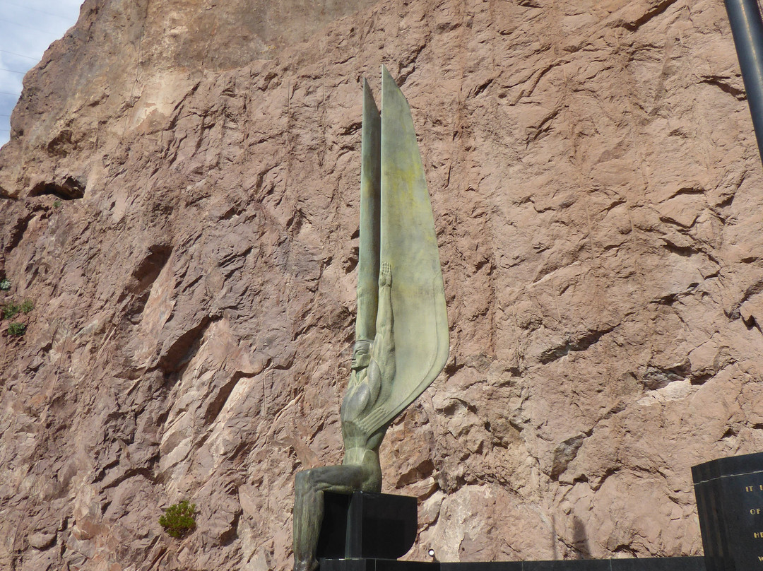 Winged Figures of the Republic Statues景点图片