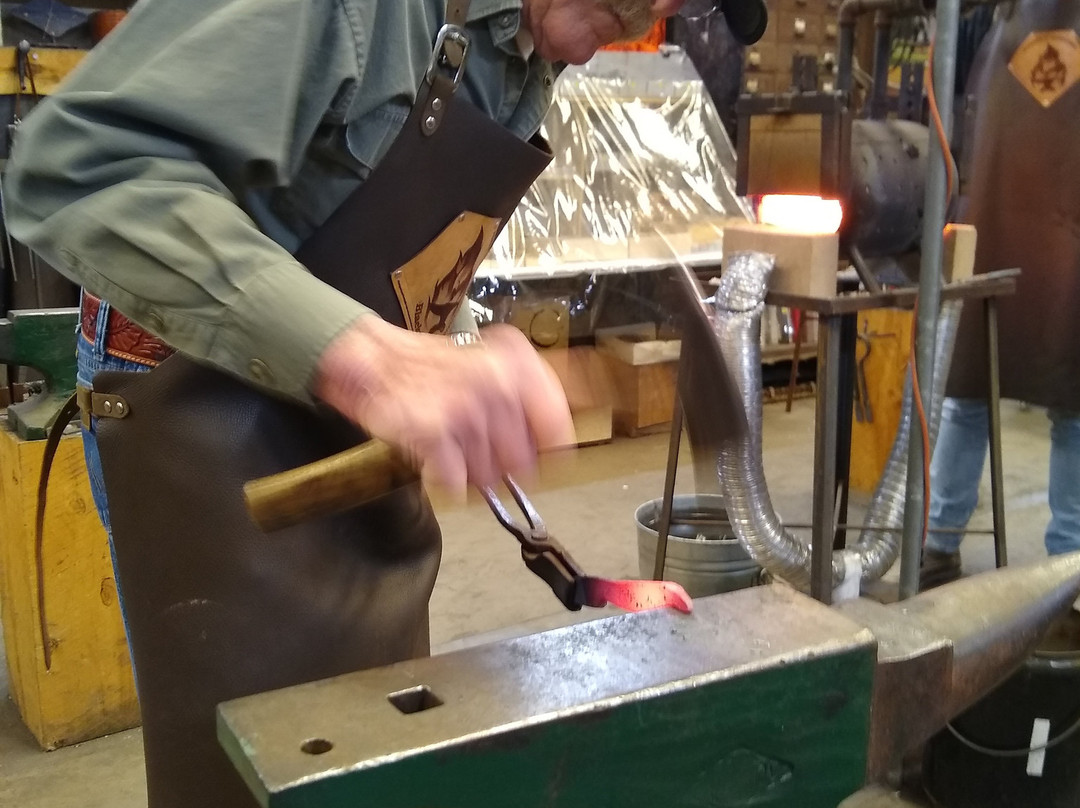 Blacksmith Adventures-卡纳布必去景点