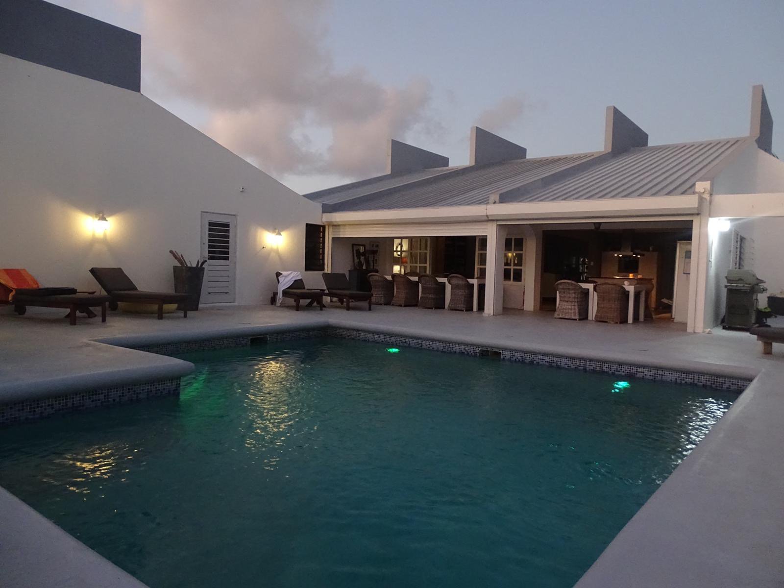 Hakuna Matata Bonaire - Beach & Diving-泳池