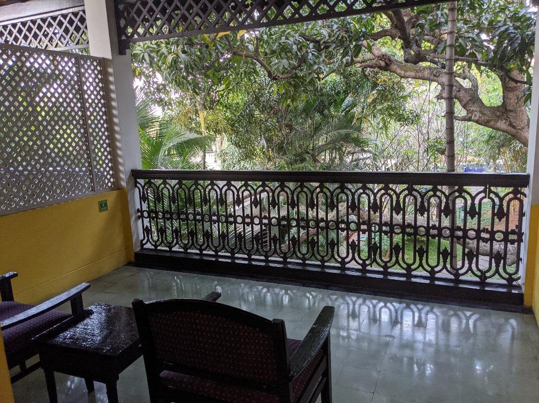 皇家兰花大酒店主图