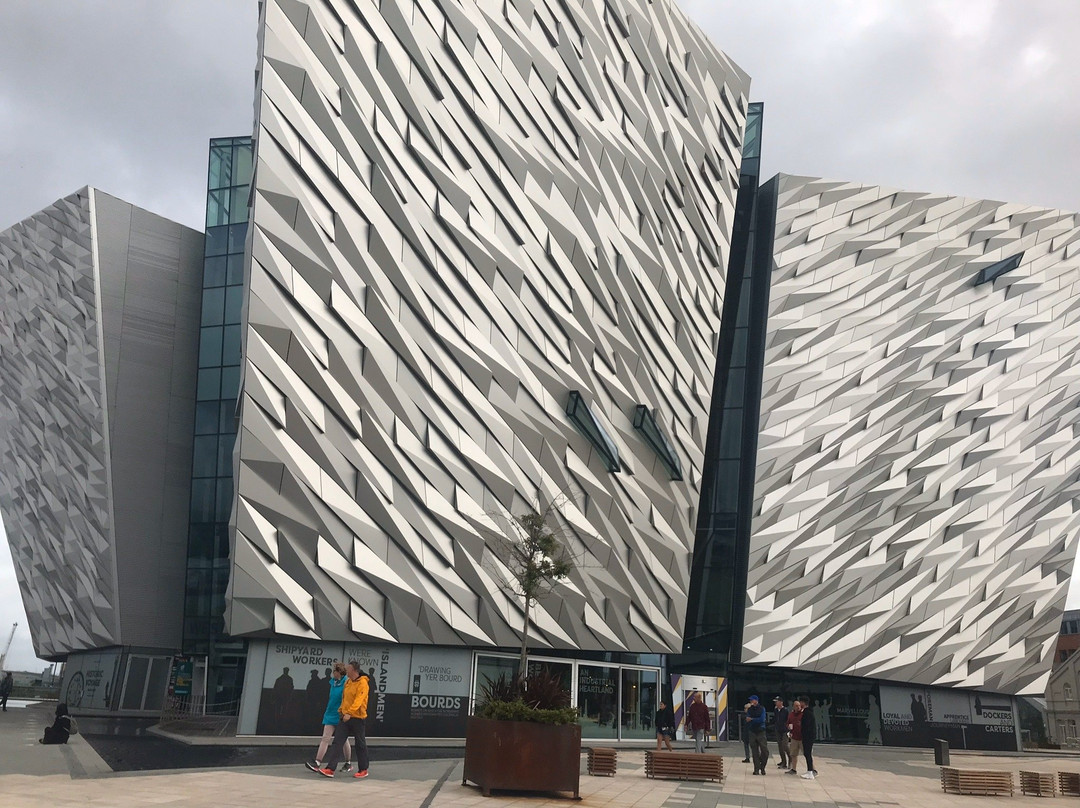 Traditional Taxi Tours Belfast-贝尔法斯特必去景点