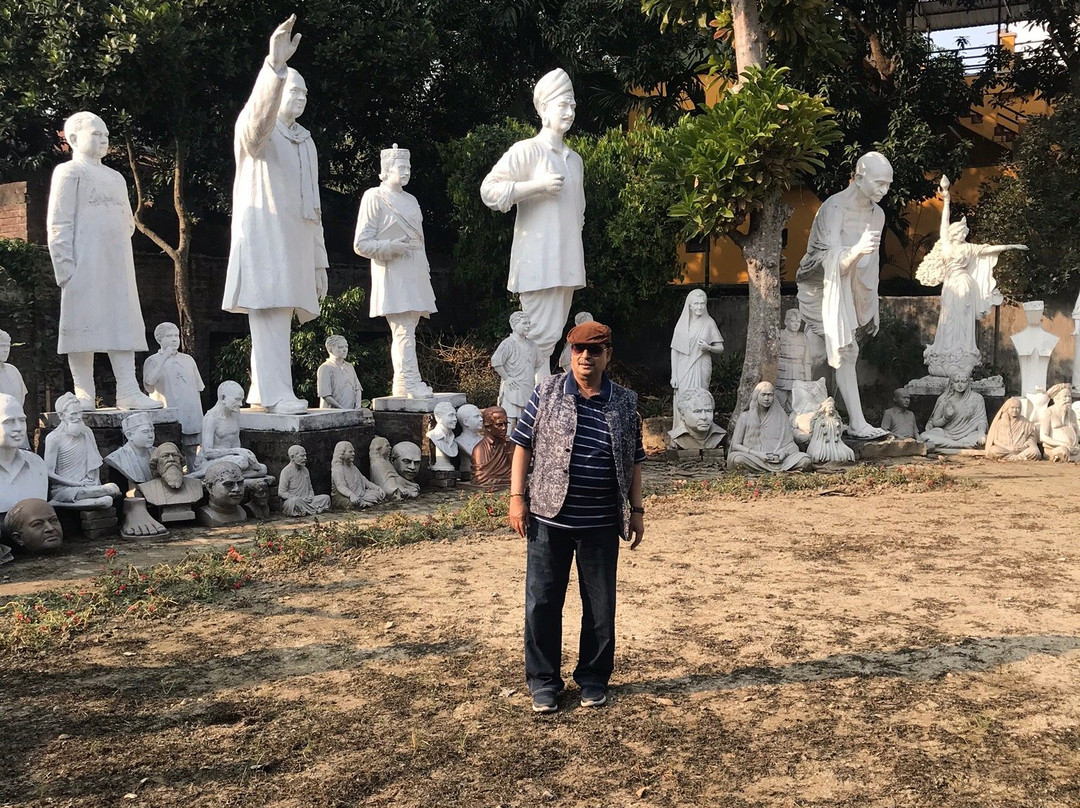 Ghurni景点图片