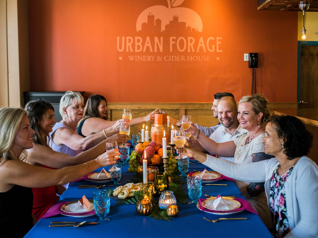Urban Forage Winery and Cider House-明尼阿波利斯必去景点