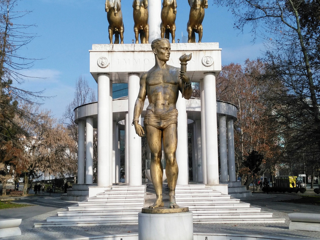 Fallen Heroes of Macedonia-斯科普里必去景点
