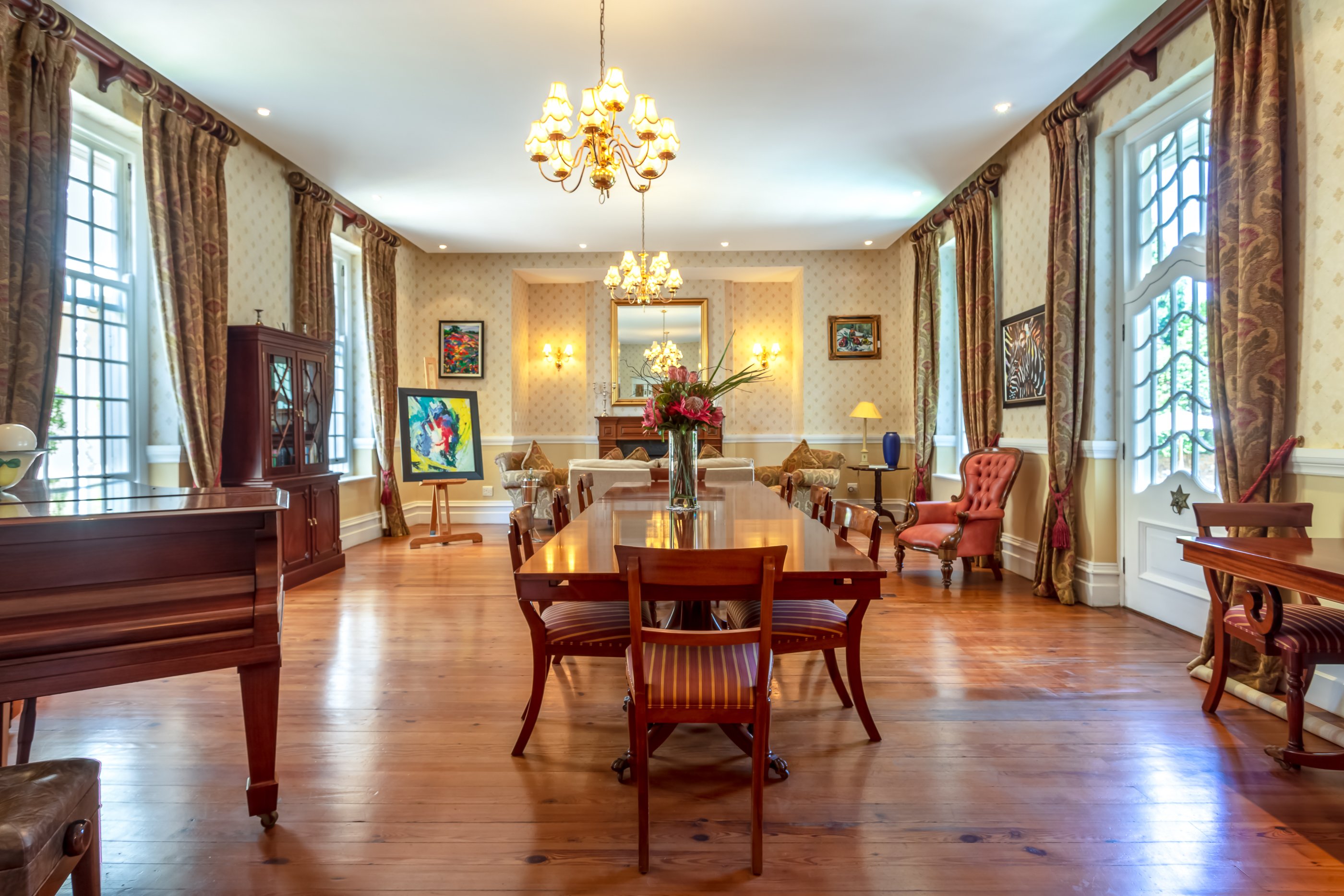 Victoria House-官方