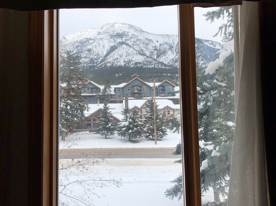 Chateau Canmore主图