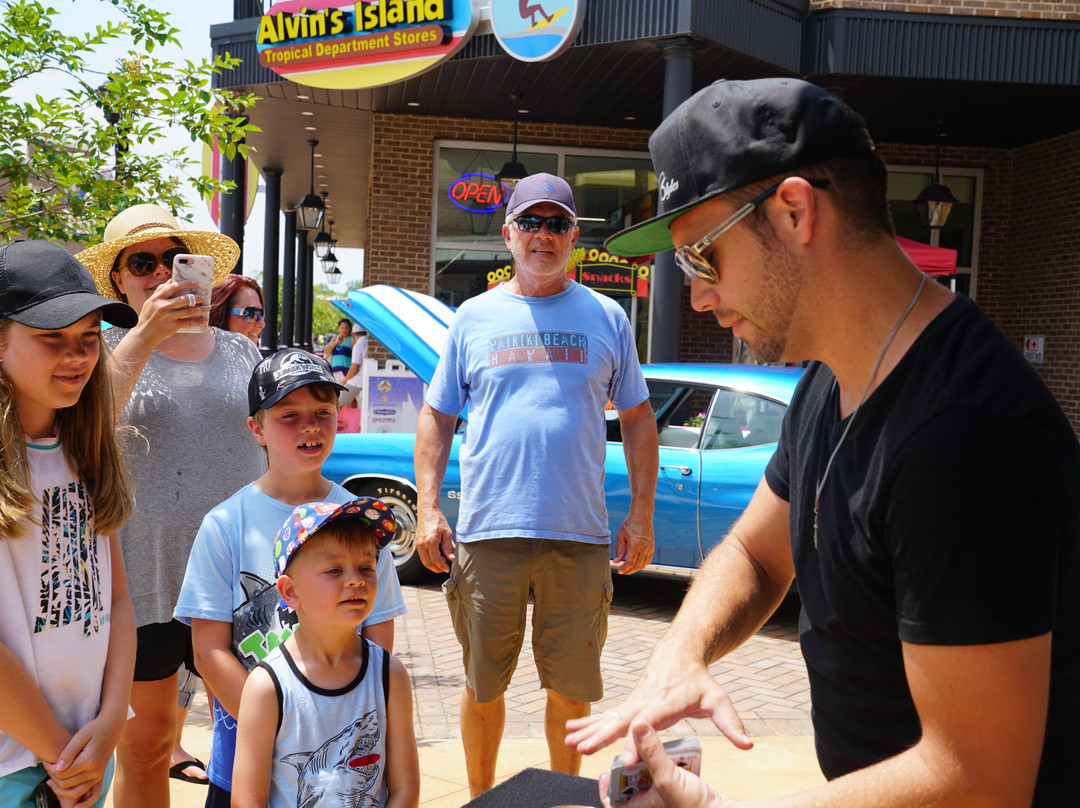 Brandon Styles Live Theater & Magic Shop at OWA-弗利必去景点