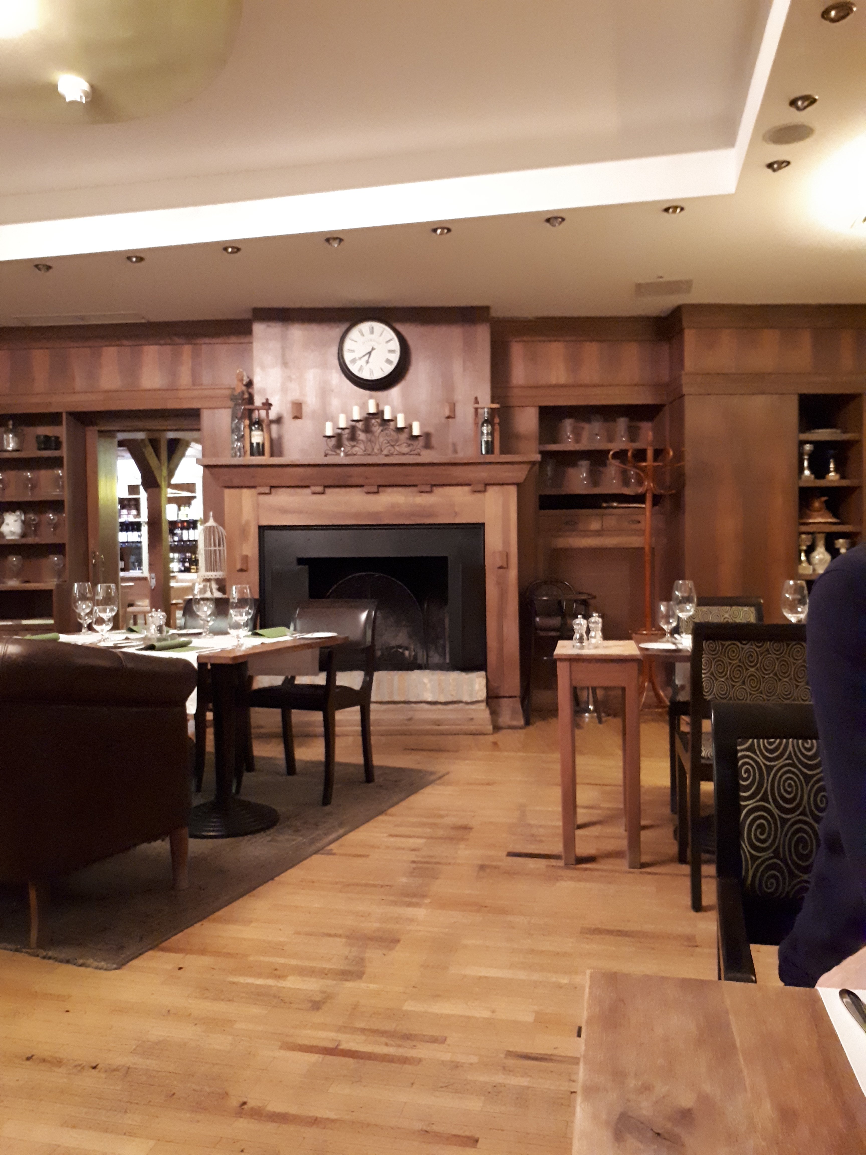 Crocus Gere Bor Hotel & Resort-餐饮