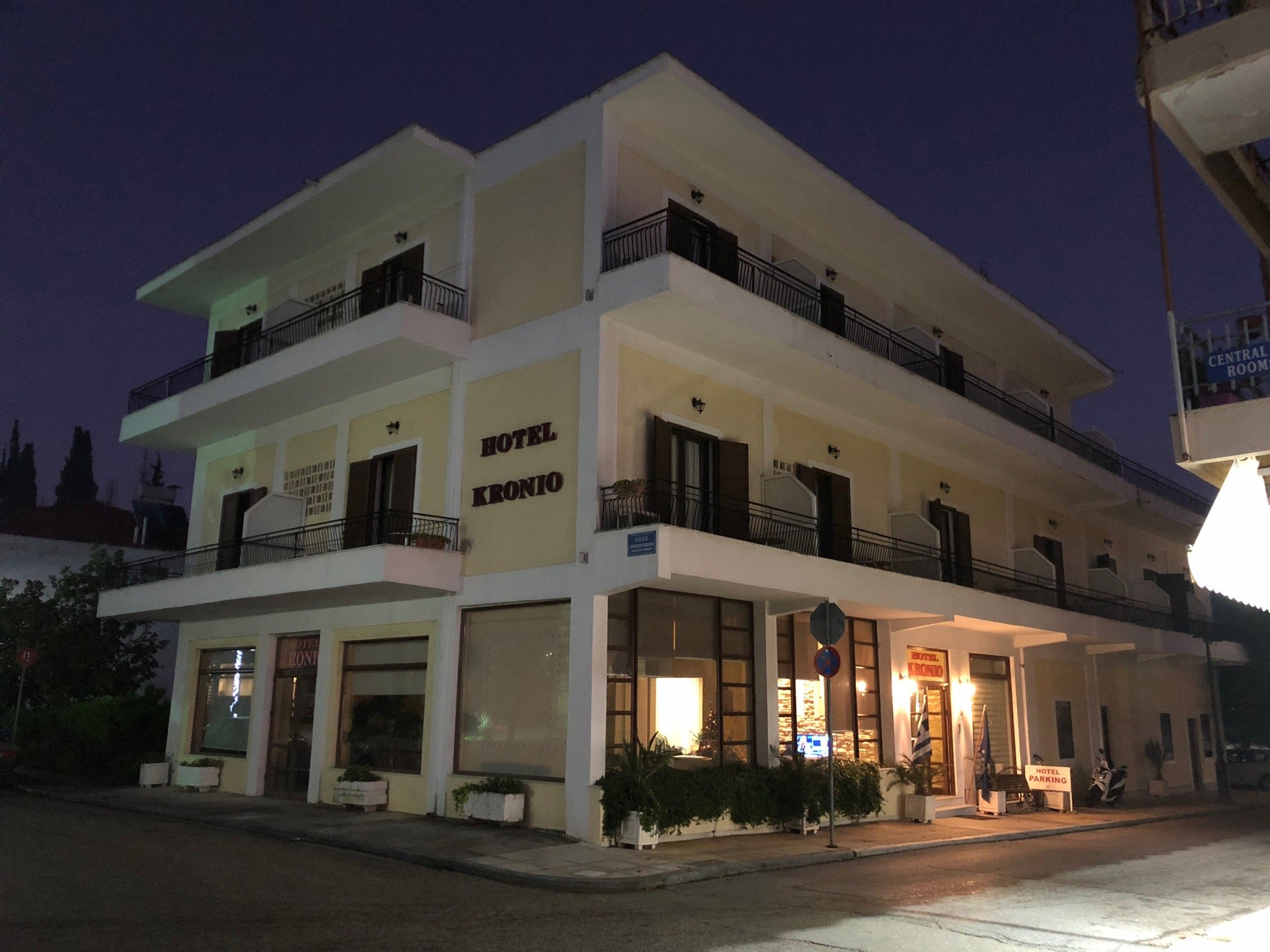 可洛尼奥酒店-官方