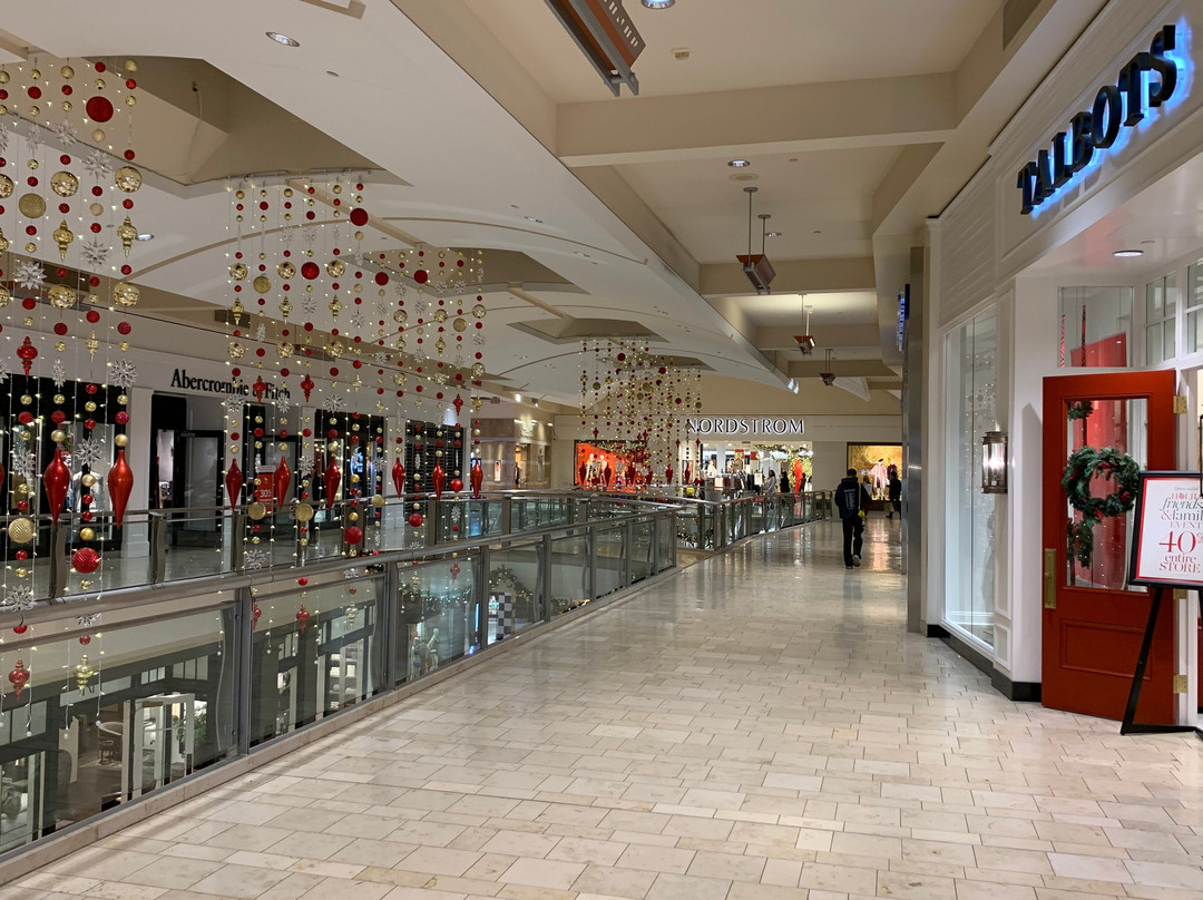The Shops At Mission Viejo-米逊维耶荷必去景点