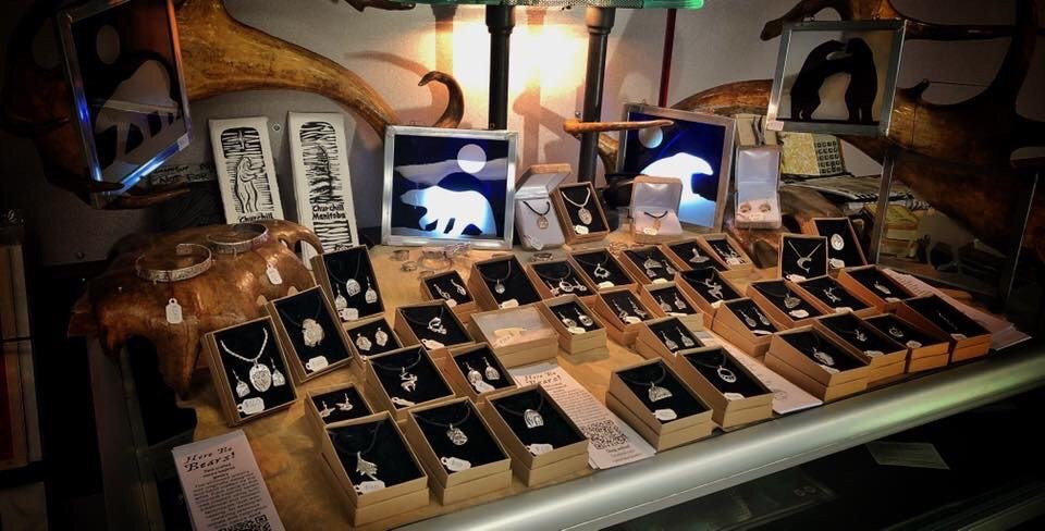 Here Be Bears-丘吉尔必去景点