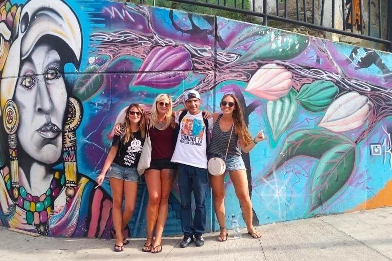 Pura Vida Private Tours景点图片