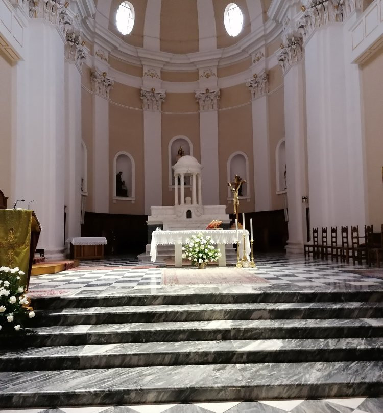 Cattedrale di Santa Maria della Neve-Nuoro必去景点