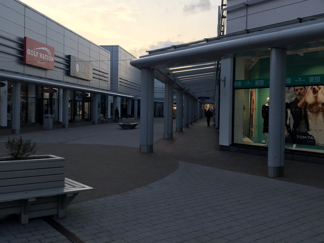 The Junction Shopping Complex景点图片