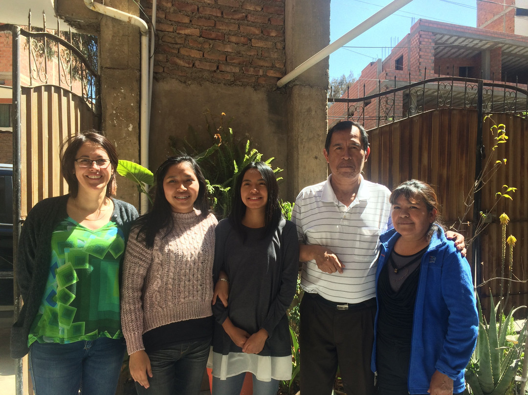 Escuela Carmen Vega-科恰班巴必去景点