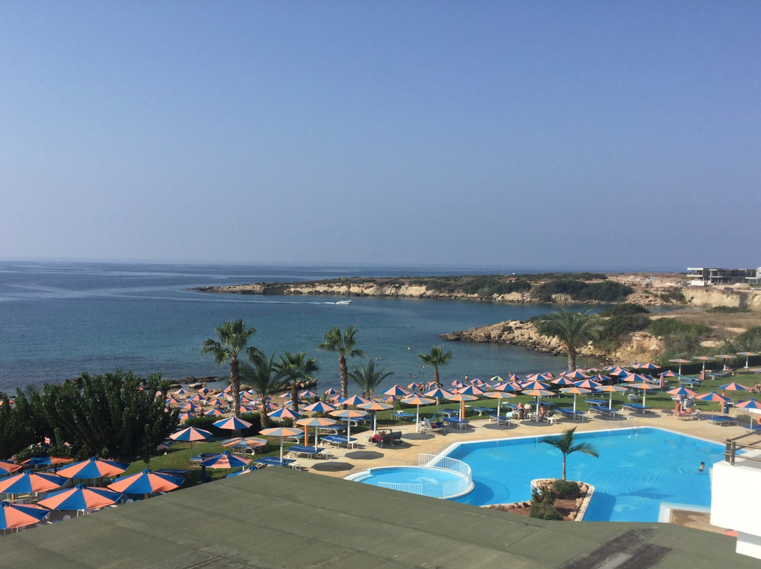 Corallia Beach Hotel Apartments主图