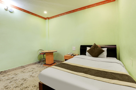 SPOT ON 545 Ghatal Hotel主图