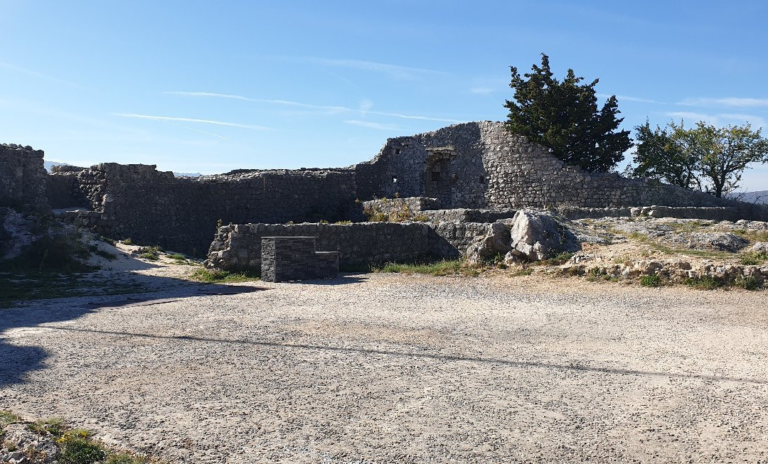 Topana Fortress景点图片