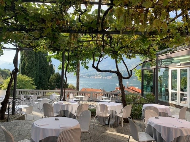 Bellagio Hills Hotel and Restaurant主图