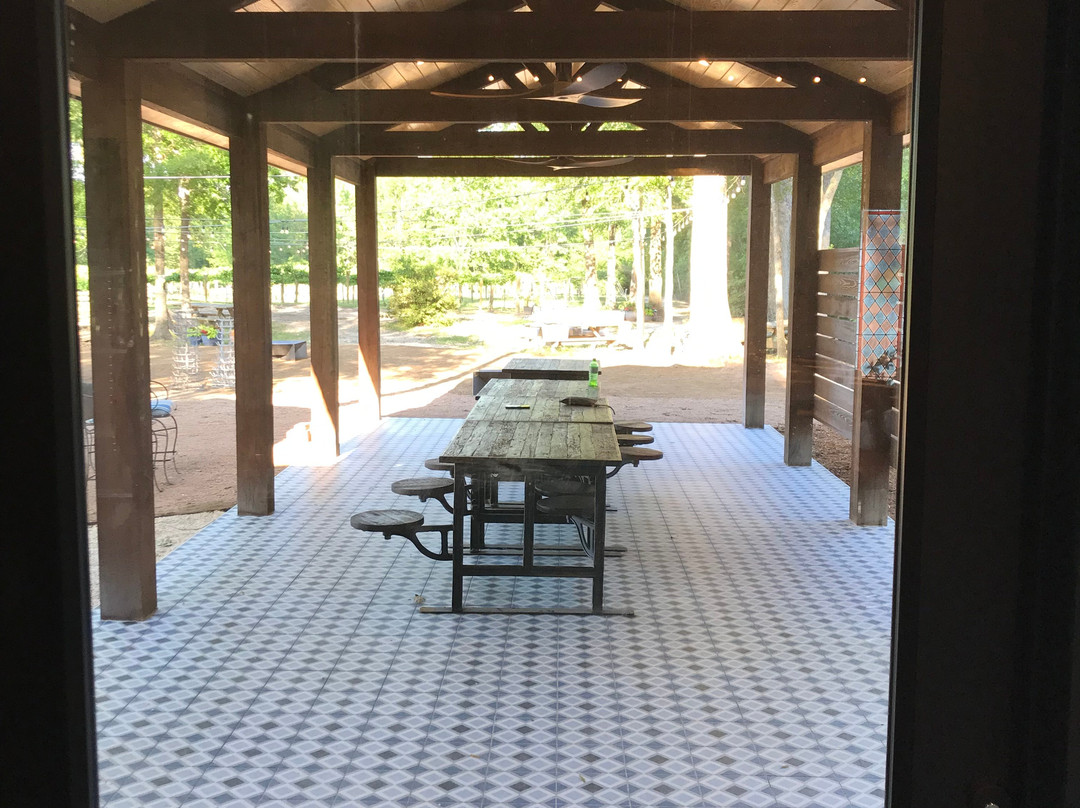 Bridge City旅游景点-Free State Cellars