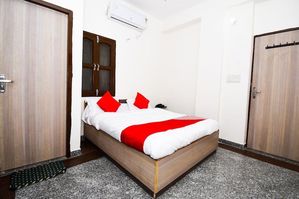 OYO 27876 Hotel Preminn主图