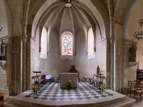 Eglise Notre Dame-罗谢科尔邦必去景点