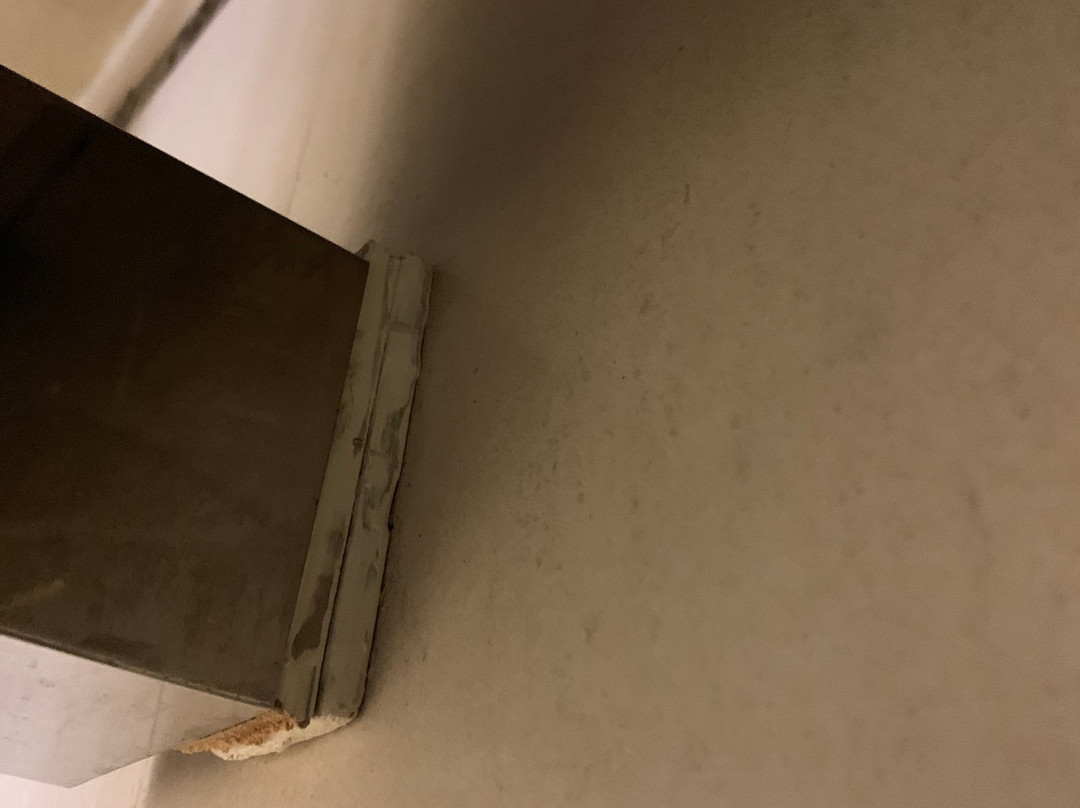 洛杉矶格兰岱尔希尔顿大使套房酒店主图