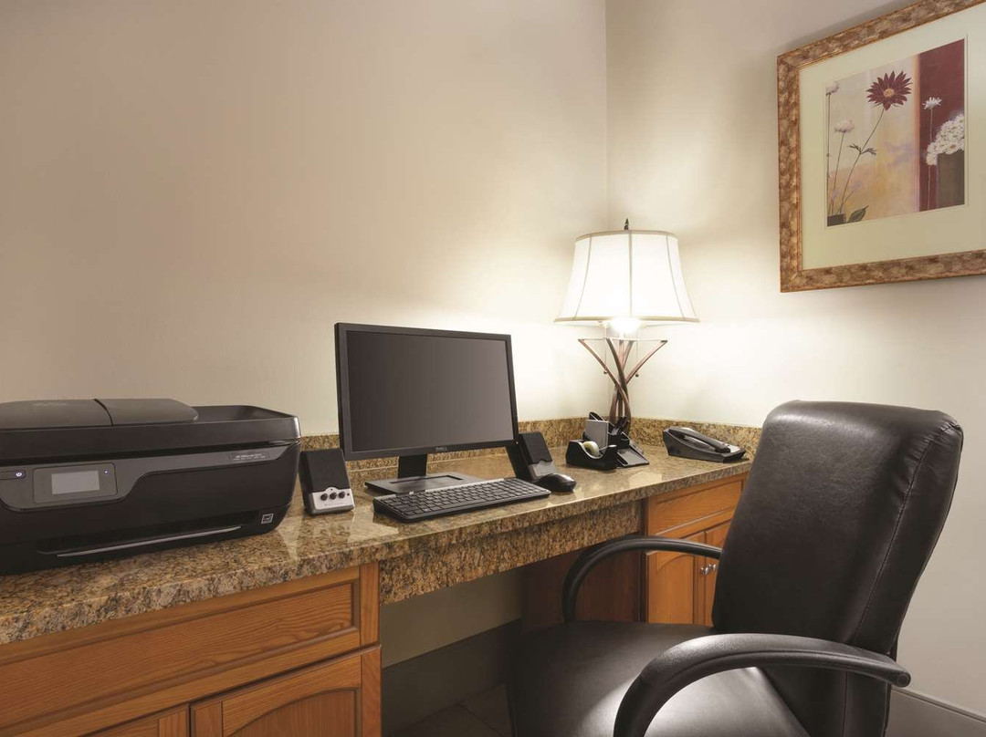 Country Inn & Suites by Radisson, Moline Airport, IL主图