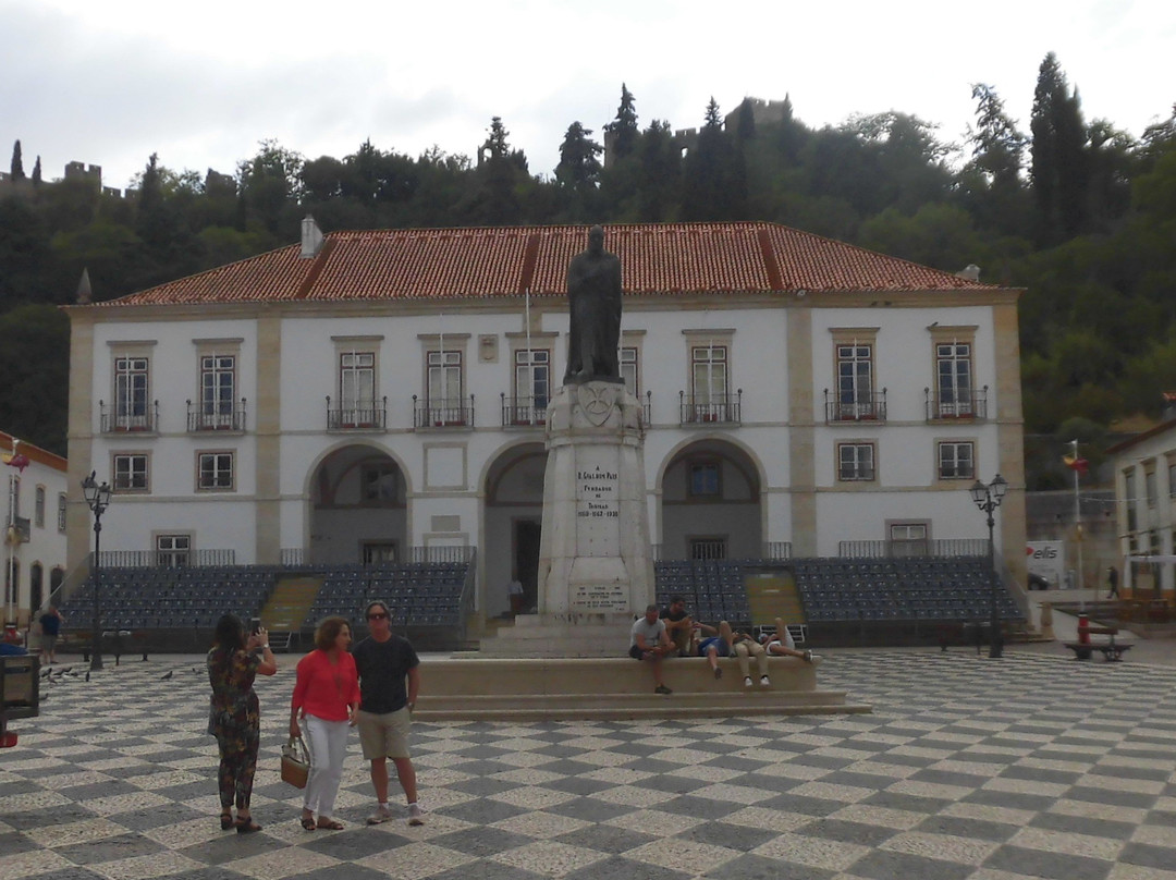 Estatua de D. Gualdim Pais-Tomar必去景点