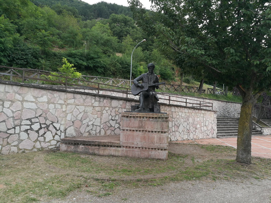 Monumento a Lucio Battisti景点图片