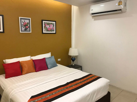 德坎万酒店主图