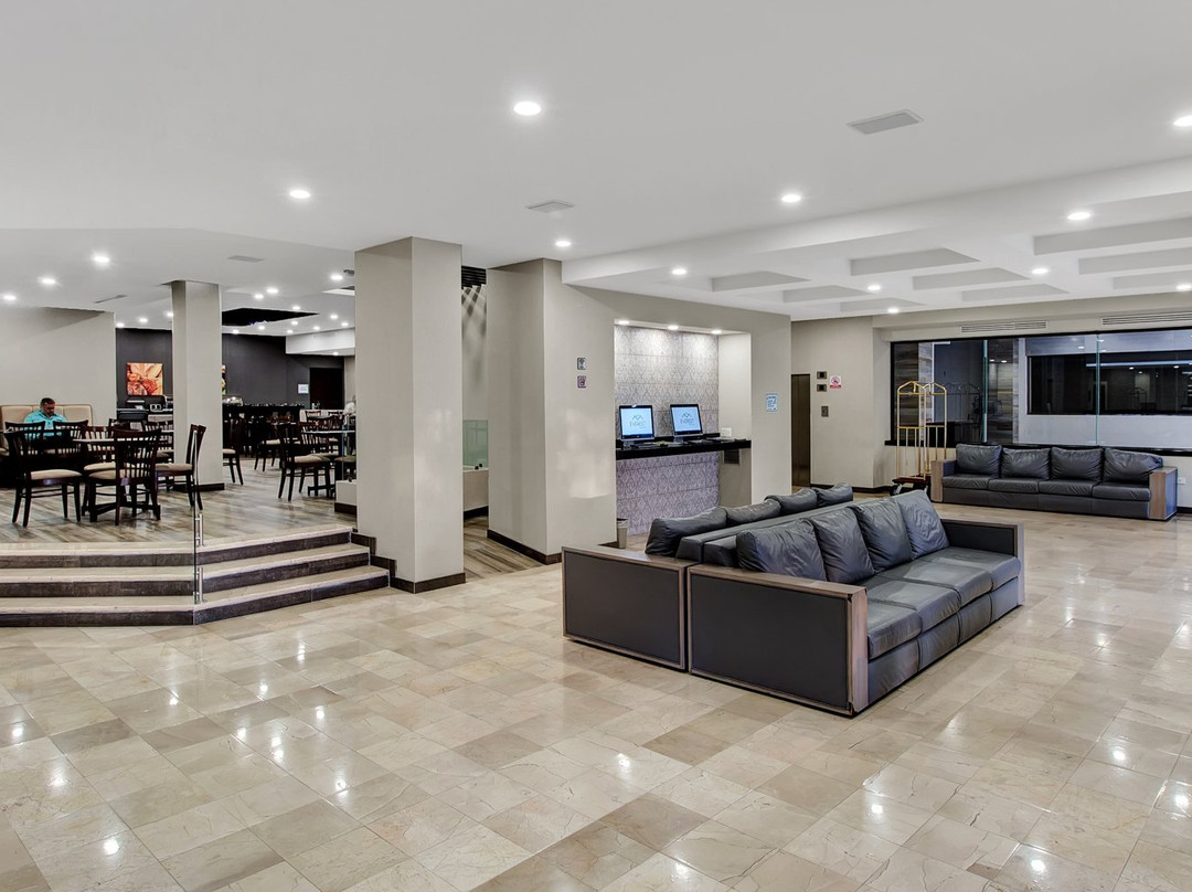 Everest Ciudad Victoria主图