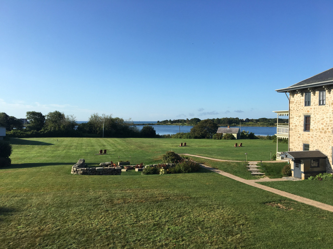 Stone House Inn主图