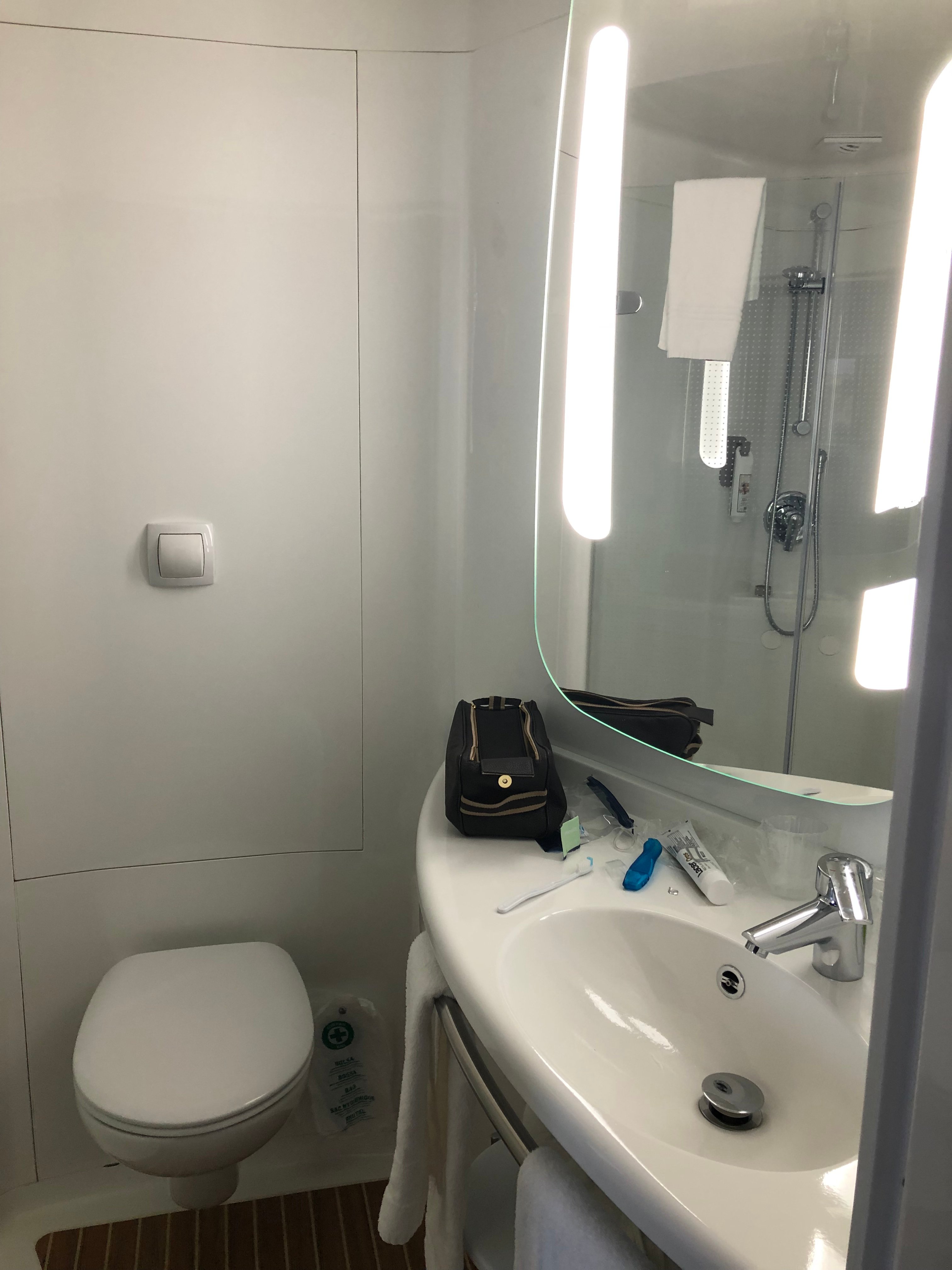 Ibis Elche-浴室