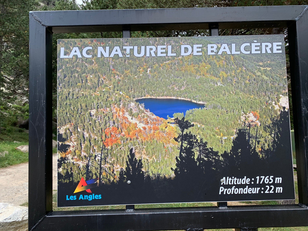 Estany De Vallserra景点图片