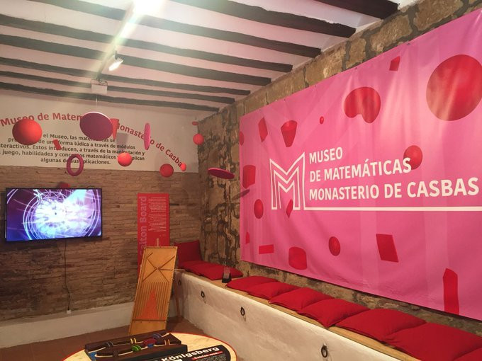 Museo de Matematicas Monasterio de Casbas景点图片