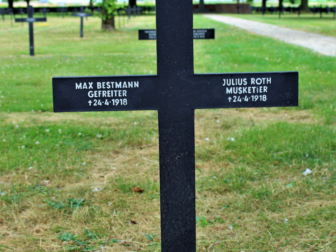 Steenwerck German military cemetery景点图片