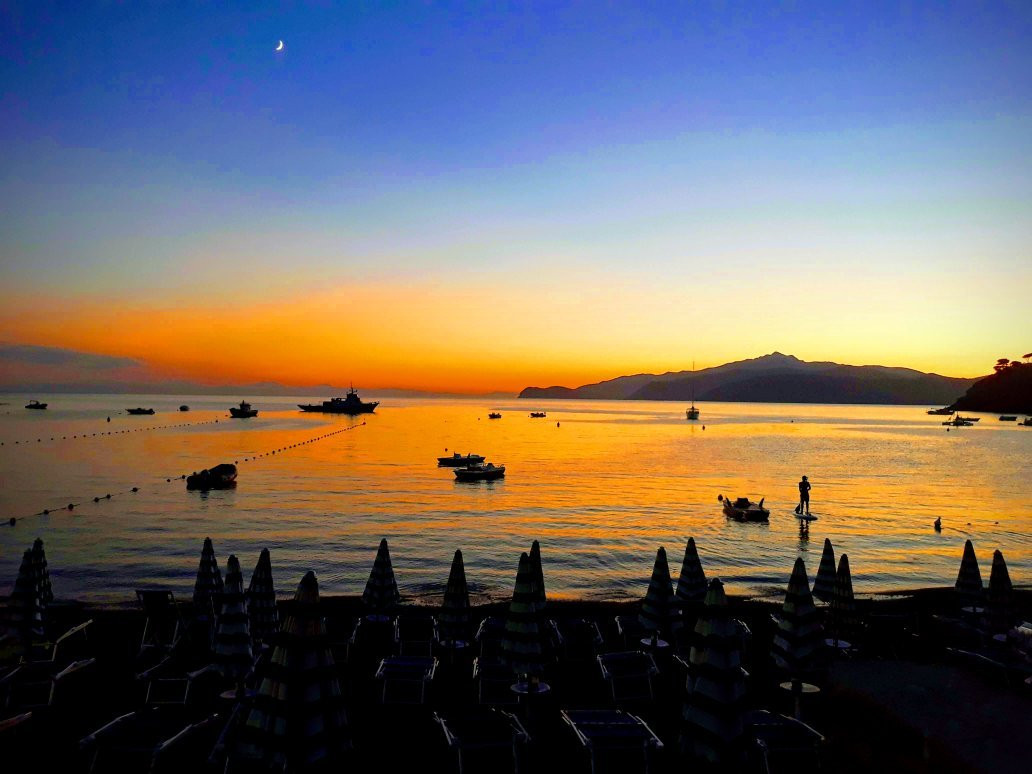 Spiaggia di Pareti景点图片