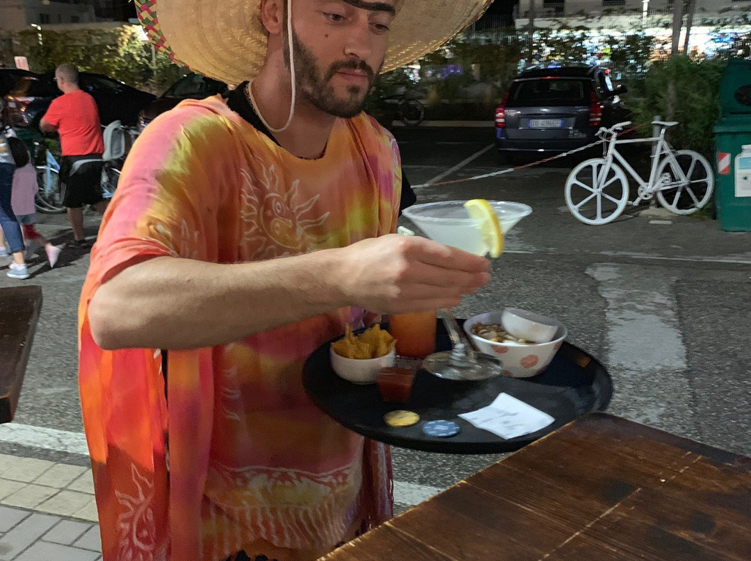 Peace&Love Funkybar-贝拉里亚-伊贾马里纳必去景点