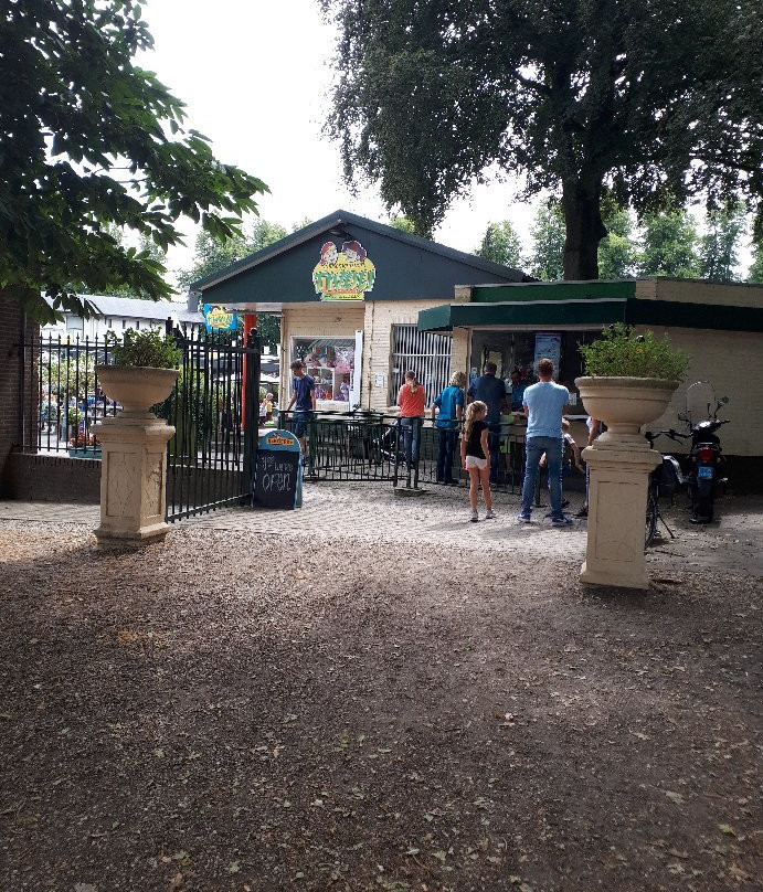 Amusementspark Tivoli-Berg en Dal必去景点