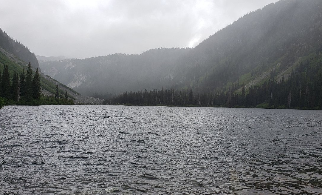 Falls Lake-Yale必去景点