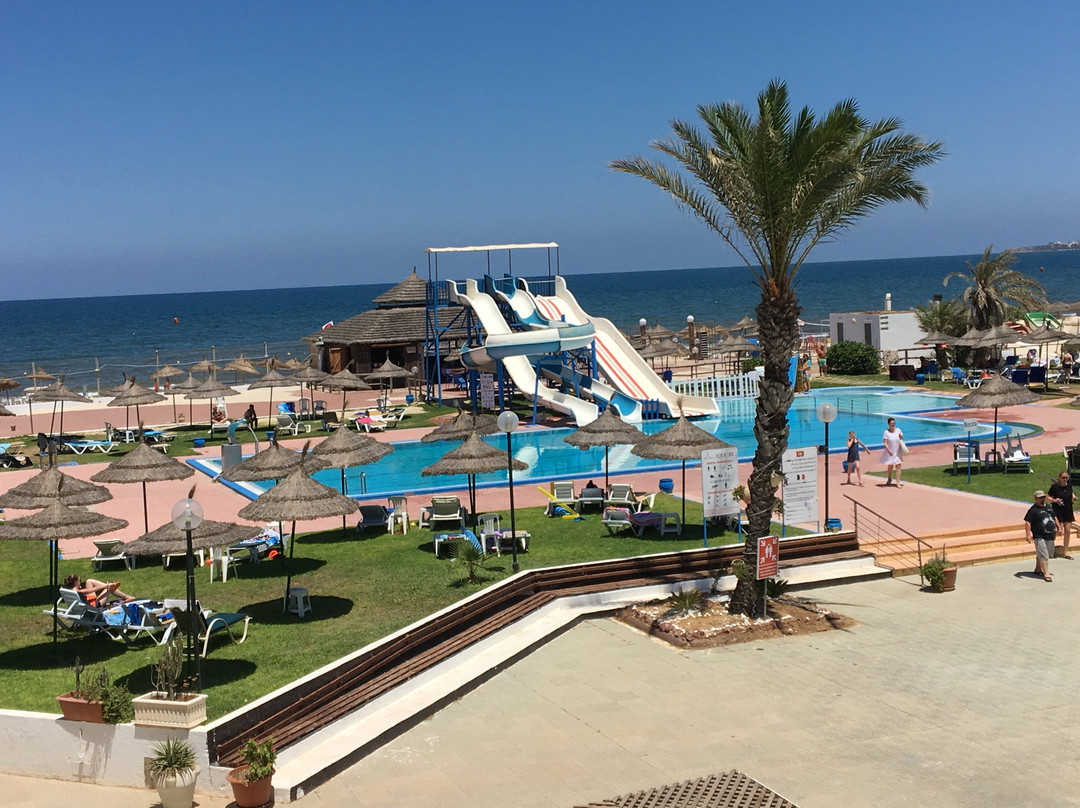 Neptunia Beach主图