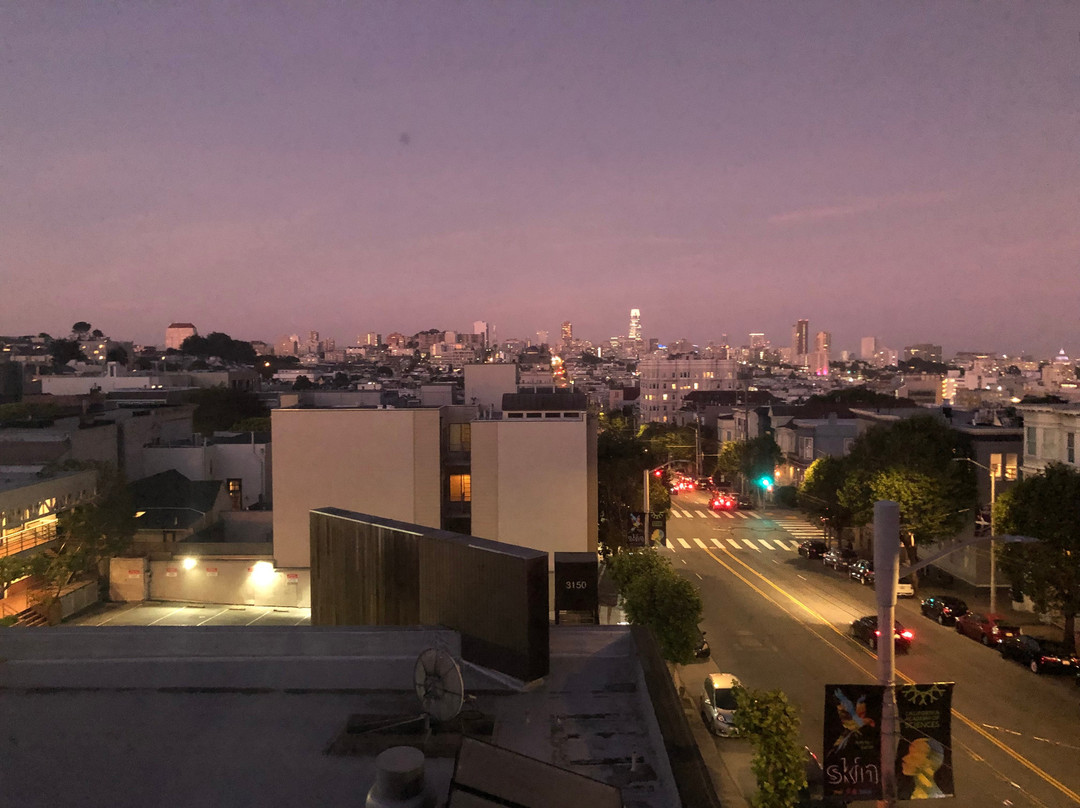 劳雷尔客栈主图