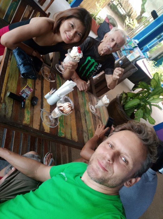 蓝鹦鹉海滩度假村主图