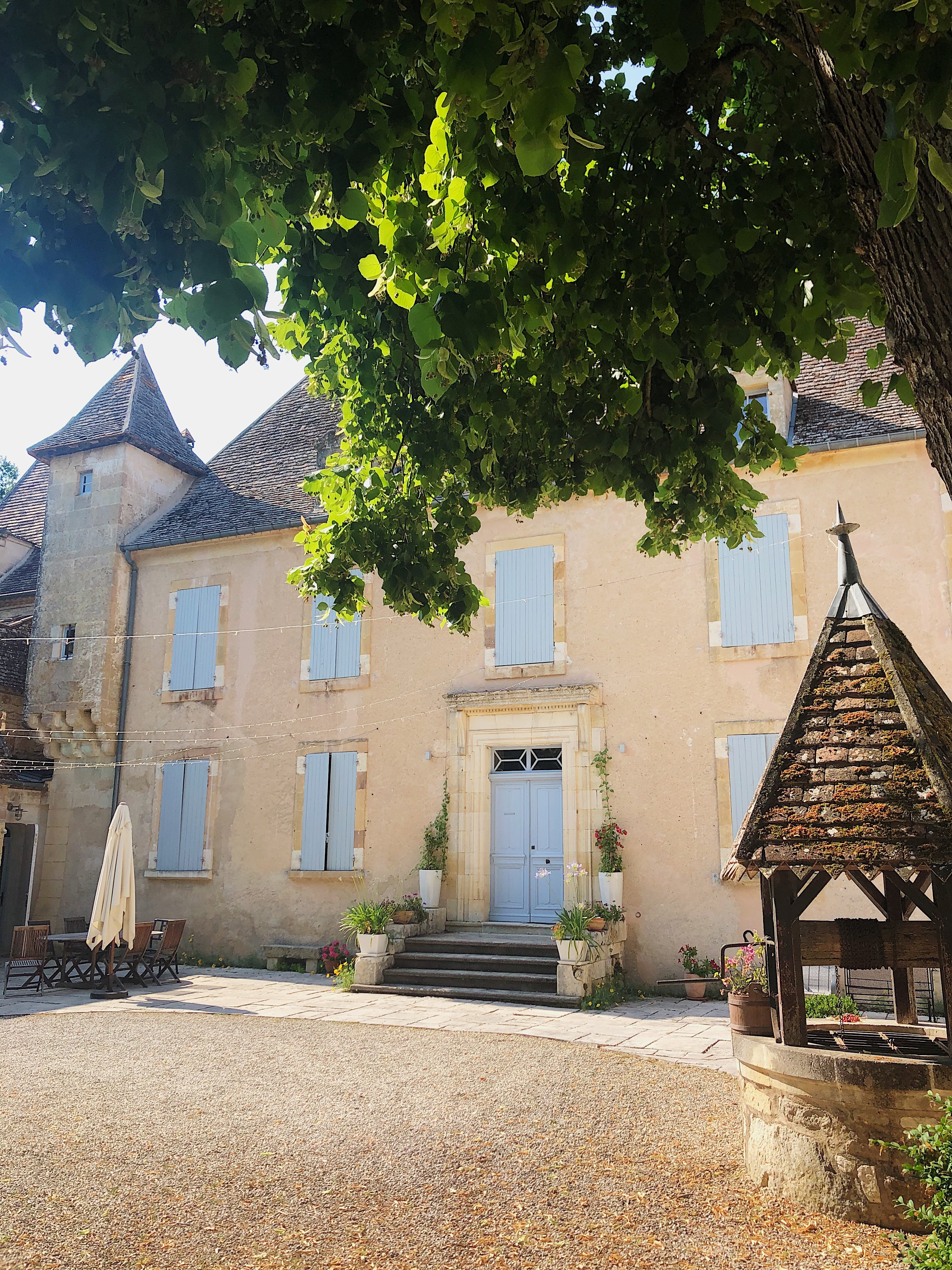 Château Ladausse-官方